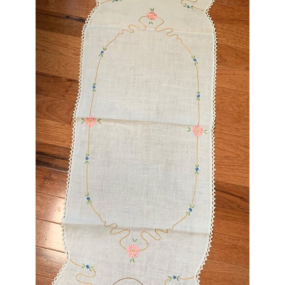 Handmade Embroidered Floral Table Runner with Lace Trim 40" x 13" - Picture 3 of 9